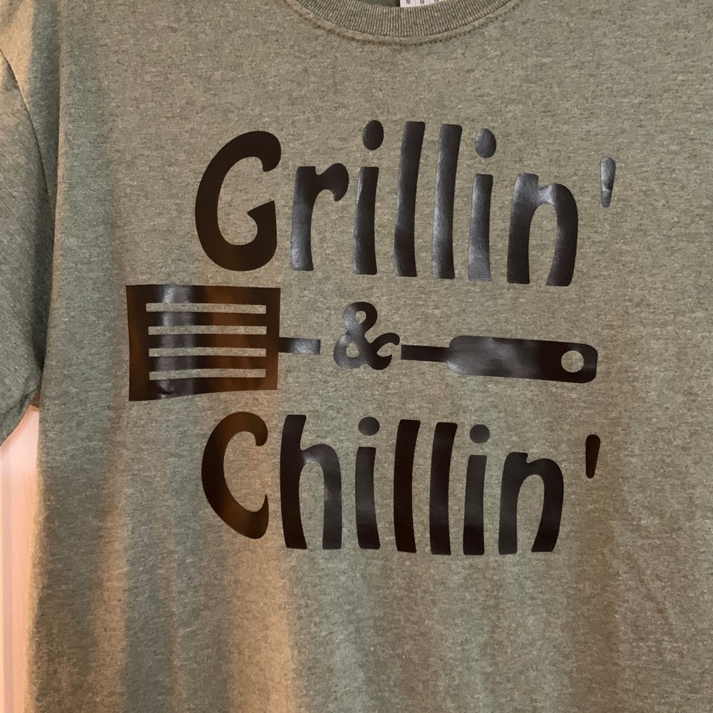 Grillin’ & Chillin’ Size Medium Custom made
